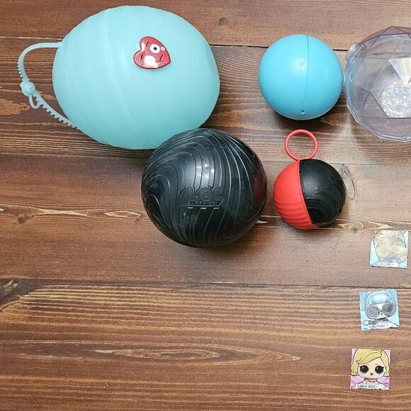Lot of LOL Dolls and Accessories Over 100 pieces - Picture 8 of 16